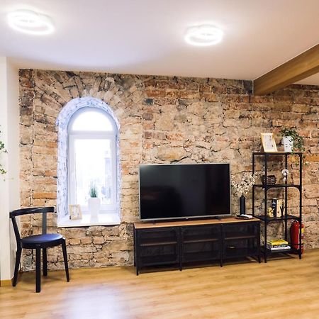 Rothko Apartment/8 Guests/4Bedrooms/Riga Old Town Bagian luar foto