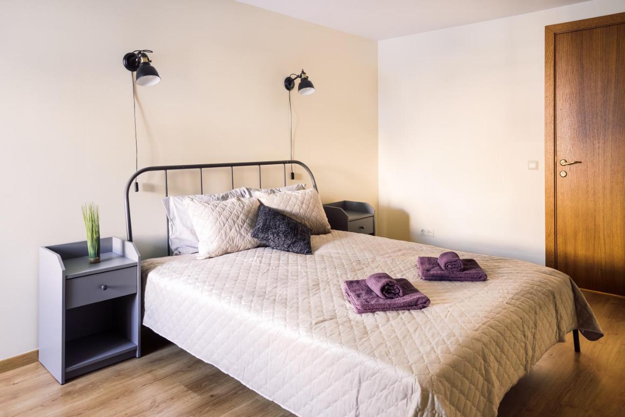 Rothko Apartment/8 Guests/4Bedrooms/Riga Old Town Bagian luar foto